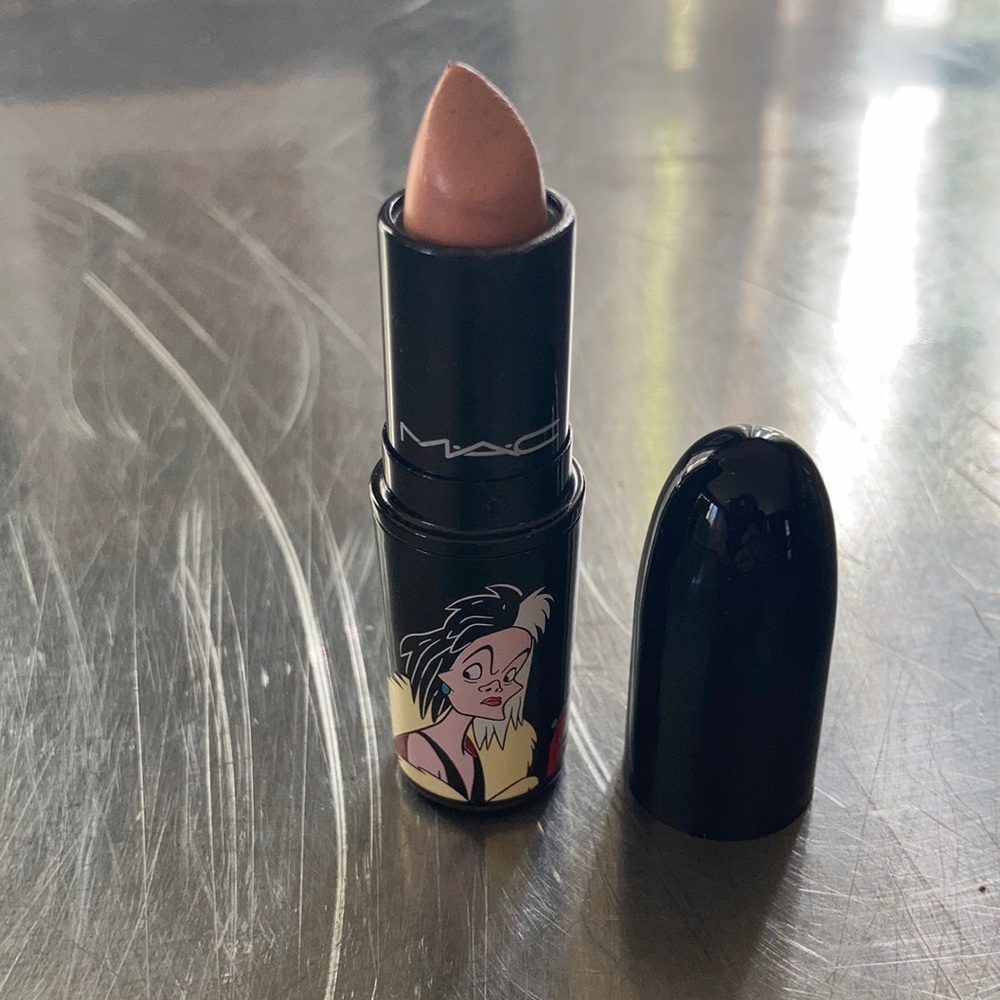 LE Mac lipstick - innocent beware!